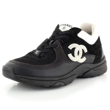 Chanel Women's CC Low-Top Sneakers Leather and Fabric with Suede