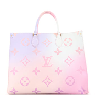 Louis Vuitton Monogram Giant Spring in The City OnTheGo GM