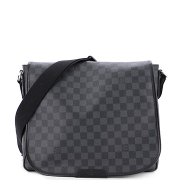 Louis Vuitton Daniel Messenger Bag Damier Graphite MM