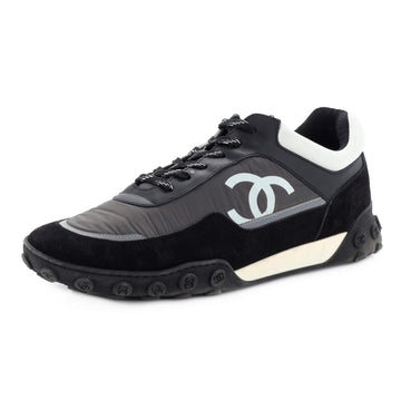 Chanel Men’s CC Logo Low-Top Sneakers Leather and Fabric with Suede