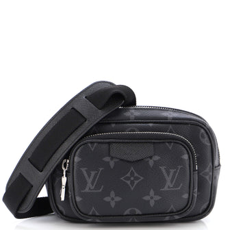 Pre-Owned Louis Vuitton Taigarama Pouch 213721/66