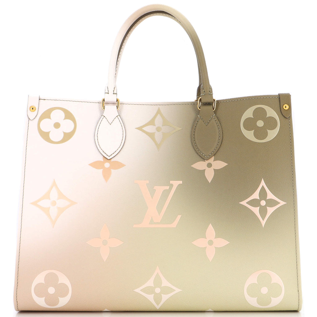 Louis Vuitton Monogram Giant Spring in The City