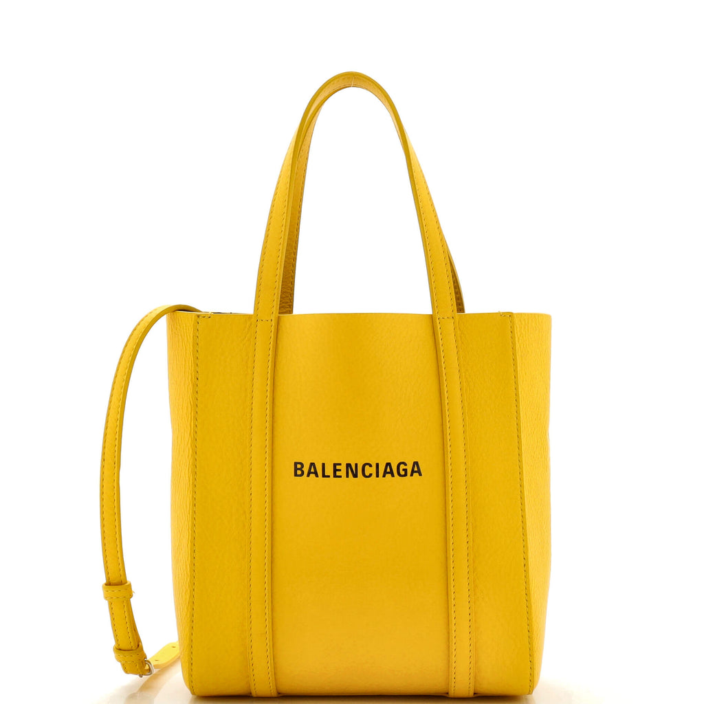 BALENCIAGA EVERYDAY TOTE BAG Luxury Bags  Wallets on Carousell