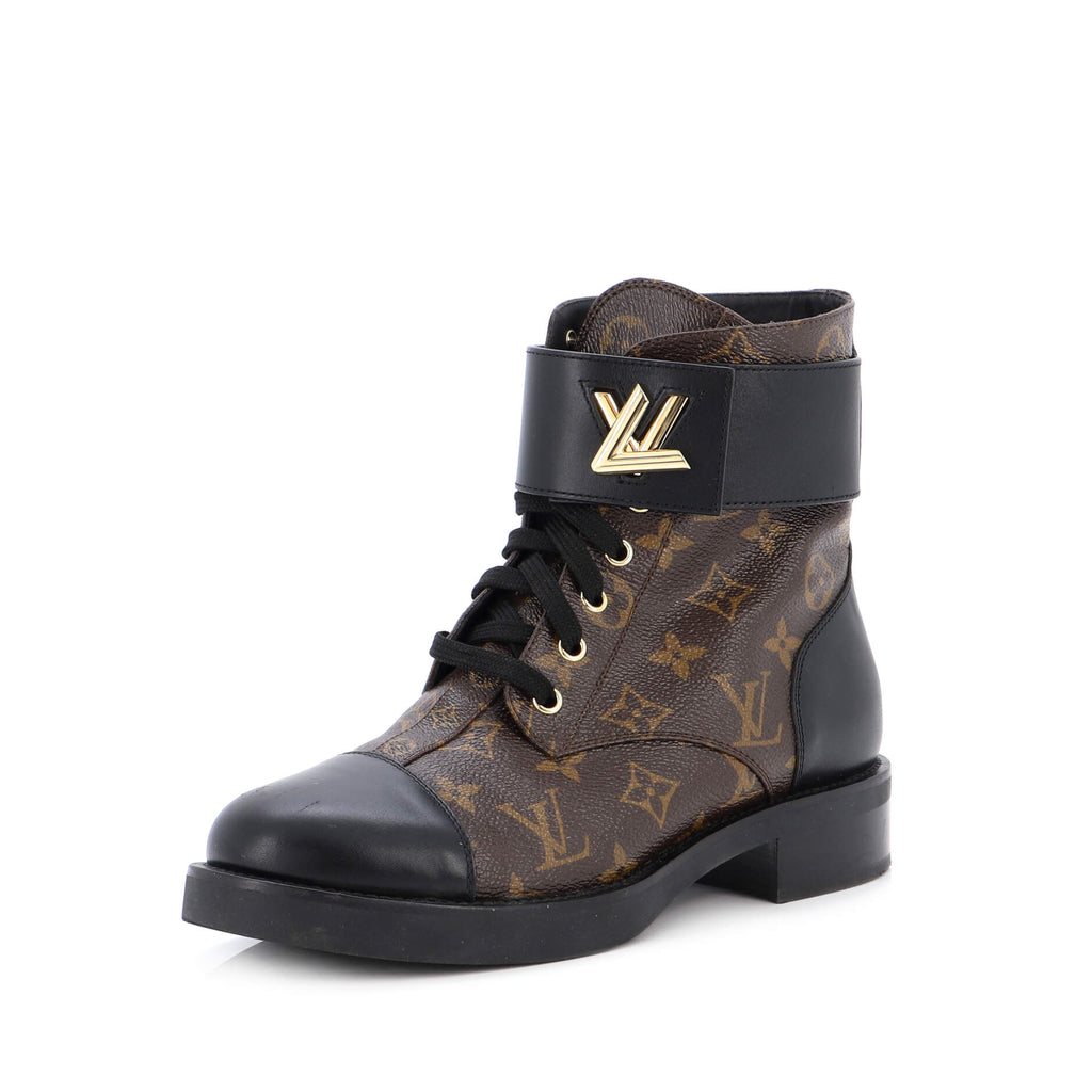 LOUIS VUITTON Womens Black Leather Combat Boots LV Gold Logo Wonderland  Ranger
