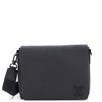 Louis Vuitton Aerogram Takeoff Messenger Bag Leather Black 220202465