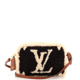 Louis Vuitton Beach Pouch Monogram Giant Teddy Fleece