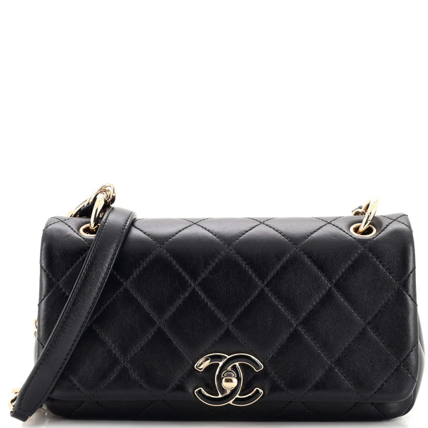 🌟Authentic Chanel 22P Enamel Lock CC Flap Bag🌟, Luxury, Bags