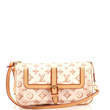 Louis Vuitton Maxi Multi Pochette Accessoires Fall for You Monogram Canvas