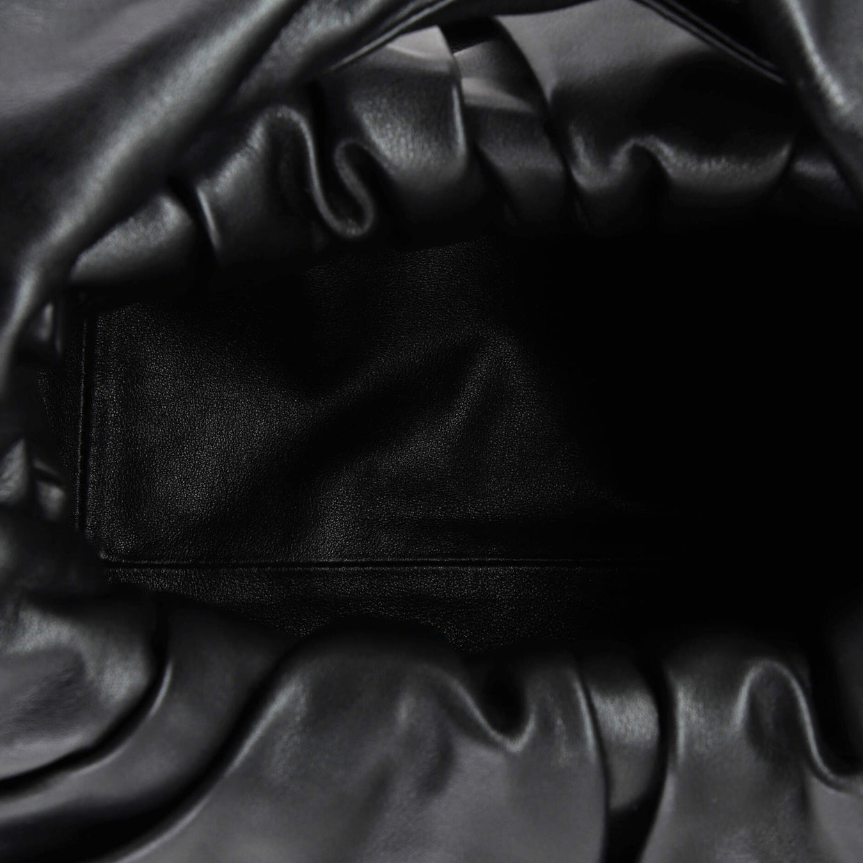 Bottega Veneta The Shoulder Pouch Leather Medium Black 2227034