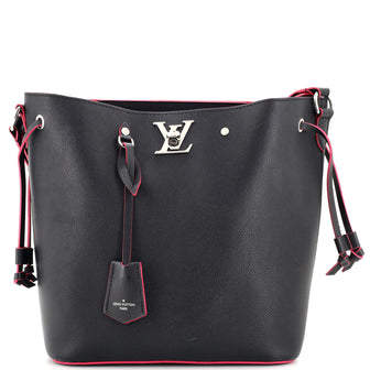 Lockme bucket leather handbag Louis Vuitton Black in Leather