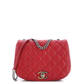 Chanel Casual Pocket Flap Messenger Bag Quilted Calfskin Small Red 22394359