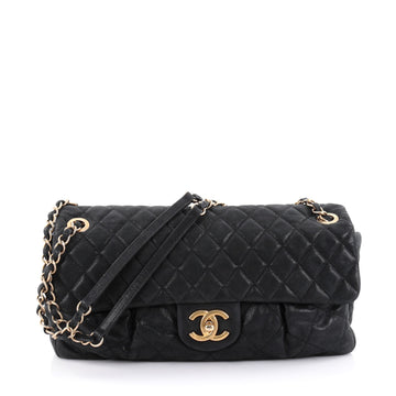 Chanel Chic Quilt Flap Bag Quilted Iridescent Calfskin Medium Black