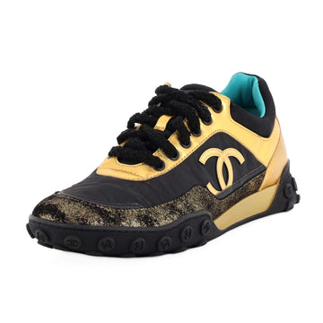 Chanel Women’s CC Logo Low-Top Sneakers Leather and Fabric