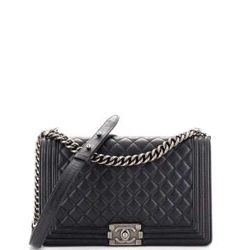 Chanel Boy Flap Bag Quilted Caviar New Medium