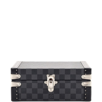 White Checkered Louis Vuitton Case 