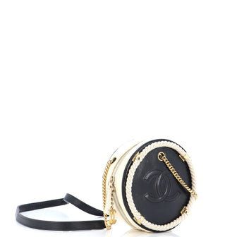 Chanel En Vogue Round Bag Crumpled Calfskin Small Black 2341072