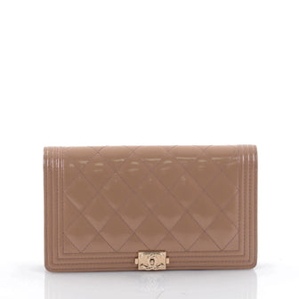 Chanel Boy Yen Wallet Quilted Patent Neutral 2351502