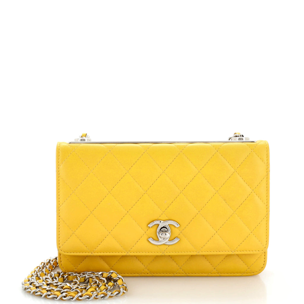Trendy cc wallet on chain leather handbag Chanel Yellow in Leather -  36163377