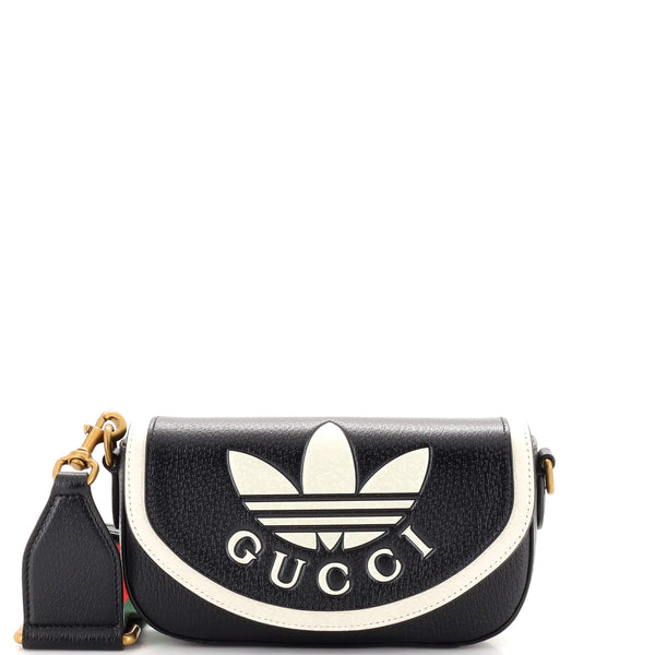 Amazon.com: adidas Essentials Linear Wallet, Woncla, White, One Size :  Clothing, Shoes & Jewelry