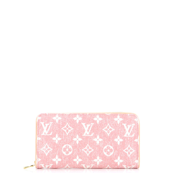 Louis Vuitton pre-owned Zippy denim wallet, Pink