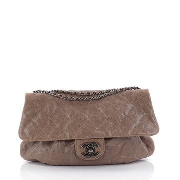 Chanel Elastic Flap Bag Quilted Glazed Caviar Medium 2444401