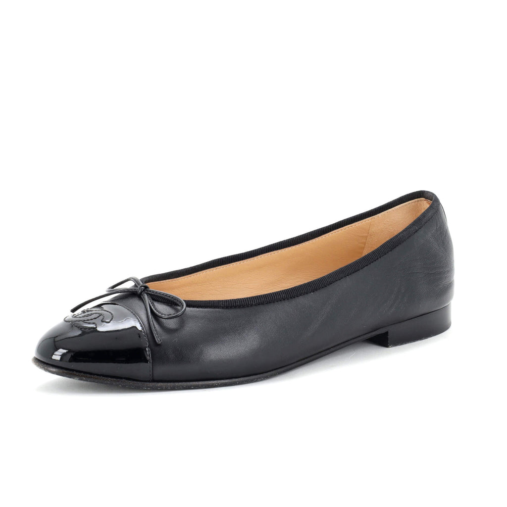 Chanel Women's CC Cap Toe Bow Ballerina Flats Leather and Patent Black  2445591