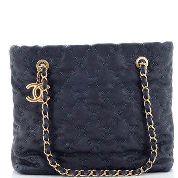 Chanel Wild Stitch Shopping Tote Caviar Medium