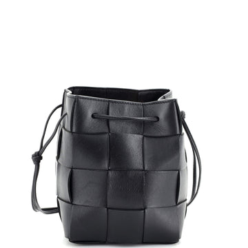 Bottega Veneta Cassette Bucket Bag Maxi Intrecciato Leather Small