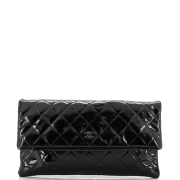 Chanel Beauty CC Clutch Quilted Patent