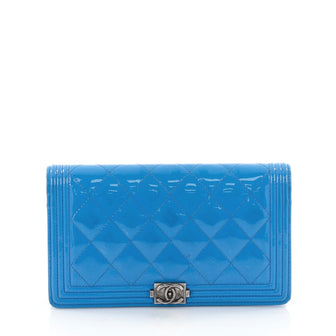  Chanel Boy Yen Wallet Quilted Patent Blue 2530901