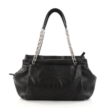 Chanel CC Tuck Tote Caviar Medium Black 2729501