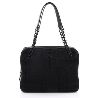 Chanel Vintage CC Zip Around Shoulder Bag Square Quilt 2828202