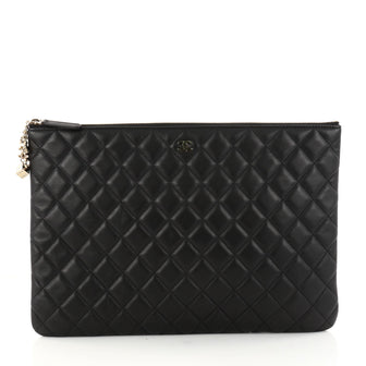 Chanel Beauty CC Casino O Case Clutch Quilted Lambskin 3011801