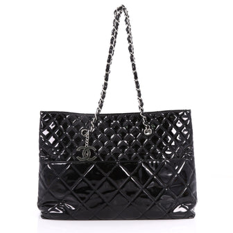 Chanel In The Business Tote Quilted Patent Vinyl Large Black 3095301