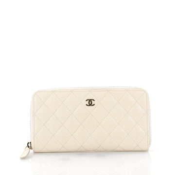 Chanel Zip Around Wallet Quilted Caviar Long White 3176703