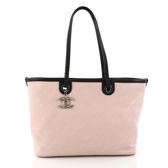 Chanel Fever Tote Quilted Caviar Medium Pink 3351601