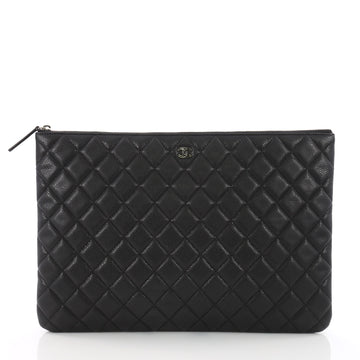 O Case Clutch Quilted Caviar Large