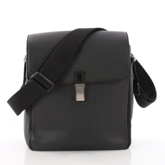 Yaranga Messenger Bag Taiga Leather Medium