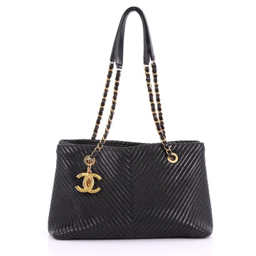 Chanel Medallion Charm Tote Chevron Wrinkled Lambskin Medium 3654540