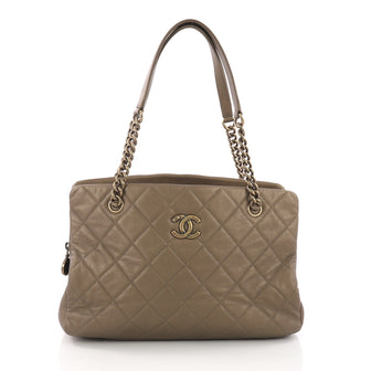 Chanel CC Crown Tote Quilted Leather Medium Gold 3684127