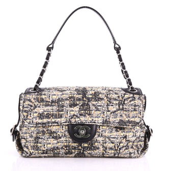 Chanel Model: Vintage Belted CC Chain Flap Bag Painted Tweed Medium Black 37079/9