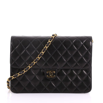 Chanel Model: Vintage Clutch with Chain Quilted Leather Medium Black 37118/29