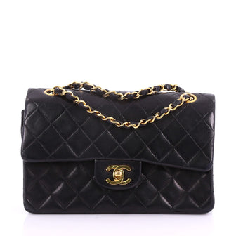 Chanel Model: Vintage Classic Double Flap Bag Quilted Lambskin Small Black 37265/1