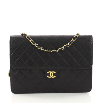 Chanel Model: Vintage Clutch with Chain Quilted Leather Medium  Blue 37277/1