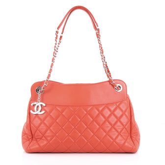 Chanel 7 Tote Quilted Lambskin Large Red 377921