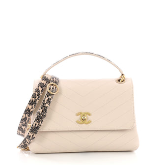 Chanel Model: Chevron Chic Top Handle Bag Chevron Calfskin with Elaphe Small Pink 37867/11