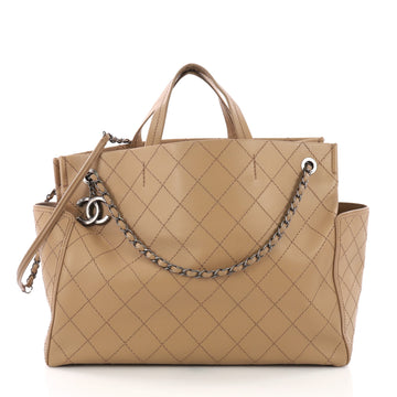 Chanel CC Pocket Tote Quilted Calfskin Large Brown 3820301
