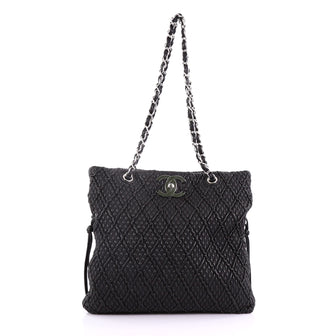 Chanel Model: CC Lock Bon Bon Tote Matelasse Leather Large Black 38280/03
