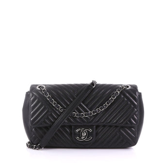 Chanel CC Crossing Flap Bag Chevron Lambskin Medium 38440204