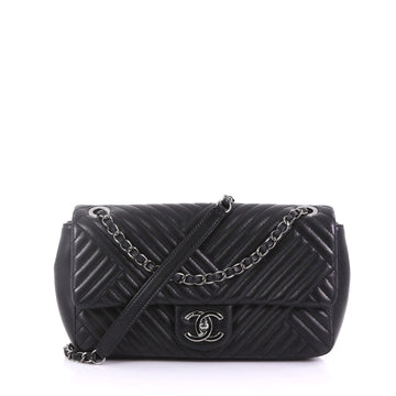 Chanel CC Crossing Flap Bag Chevron Lambskin Medium 38440204